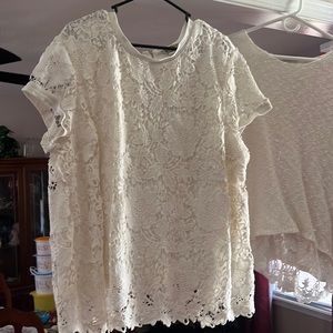 White lace like shirt with zipper in back size 26/28